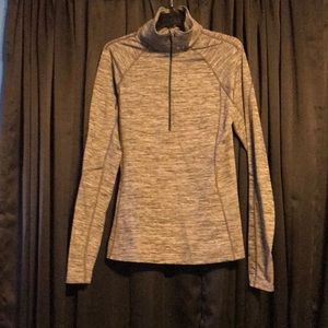 Under Armour 1/4 zip pull over - gray